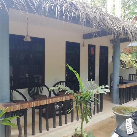 Hotel Sea Breeze Garden Tangalle Esterno foto