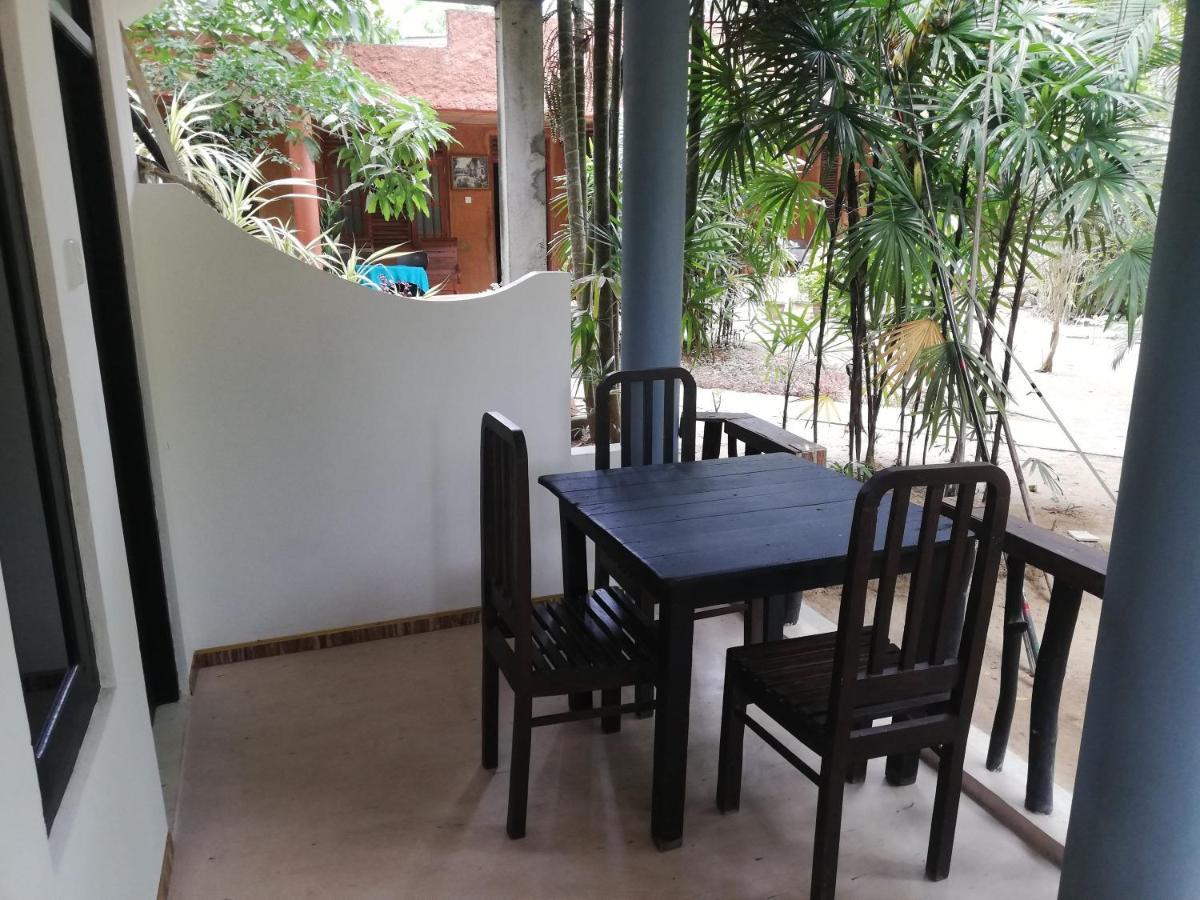 Hotel Sea Breeze Garden Tangalle Esterno foto