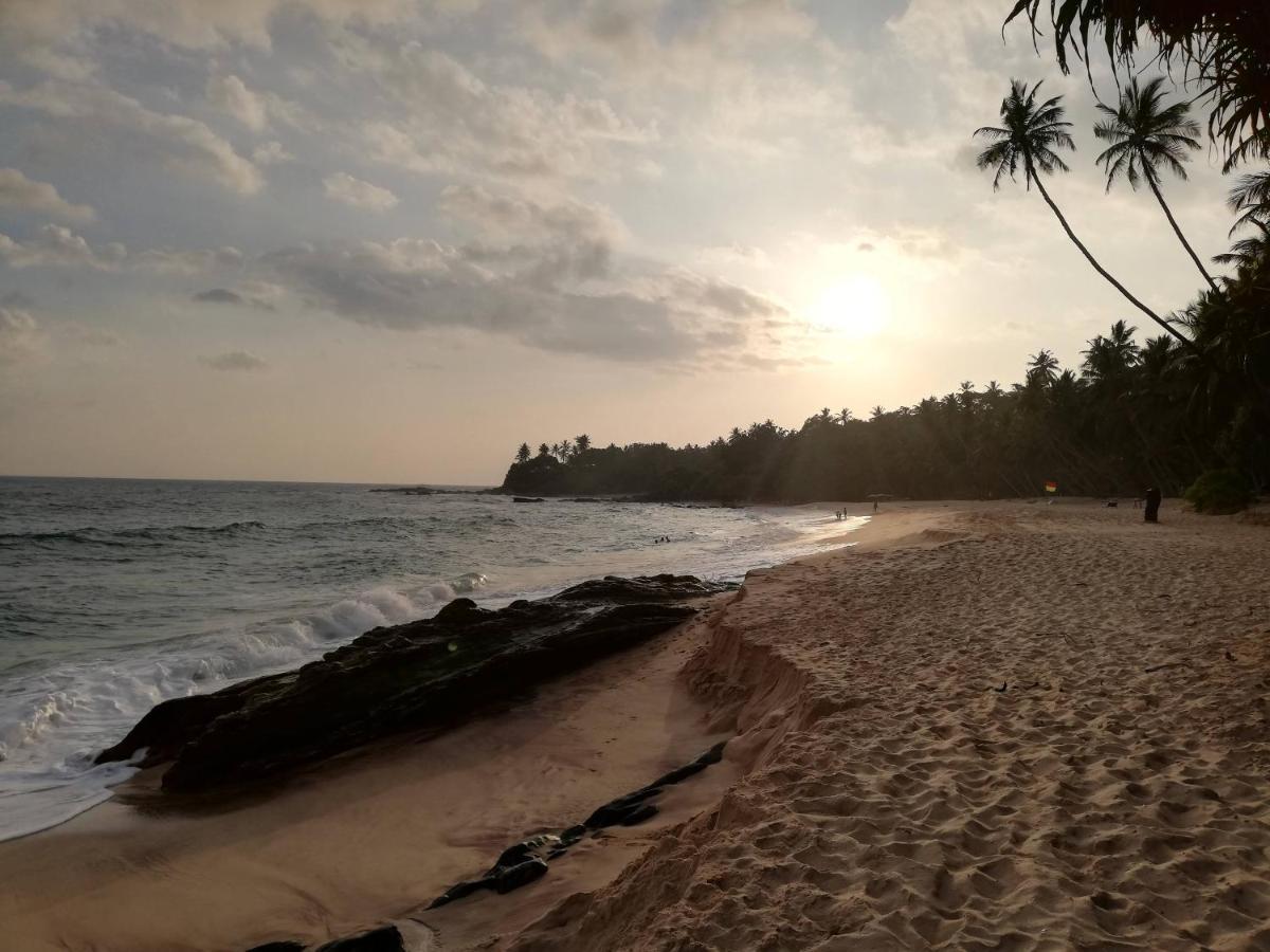 Hotel Sea Breeze Garden Tangalle Esterno foto
